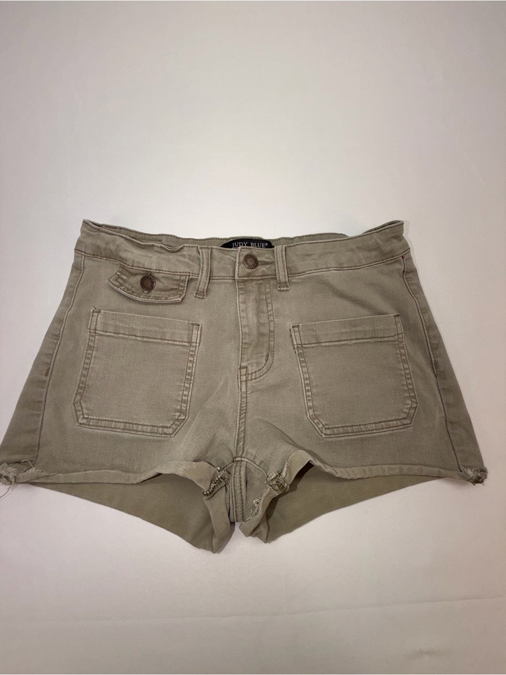 Judy Blue Olive Green Utility Patch Pocket Stretch Shorts Size 28